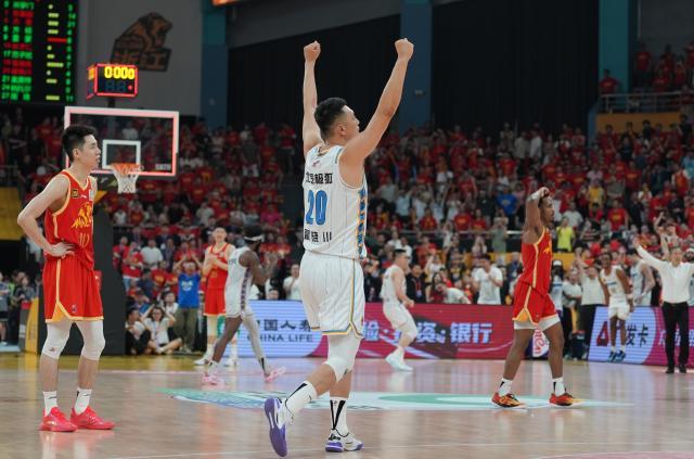 开云-广厦错失良机！北京逆天改命！CBA总决赛或迎抢七？